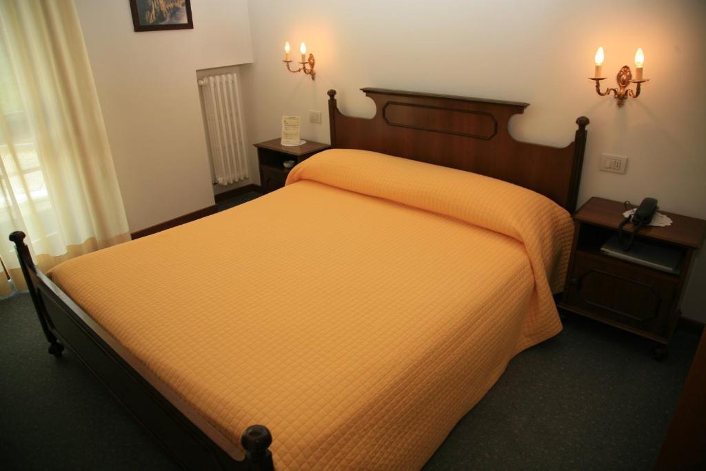 Albergo Benito Ponte nellʼAlpi Habitación foto